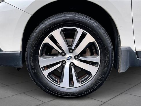 Used 2018 Subaru Outback 3.6R Limited image 10