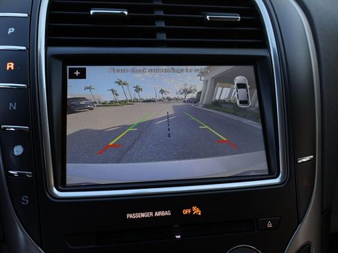 Used 2017 Lincoln MKX Select w/ Select Plus Package image 25