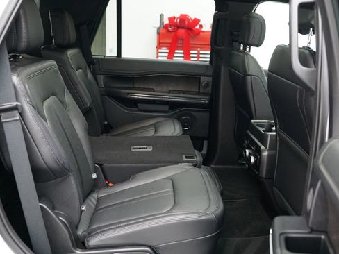 Used 2019 Ford Expedition Limited w/ Equipment Group 302A AWD/4WD image 35