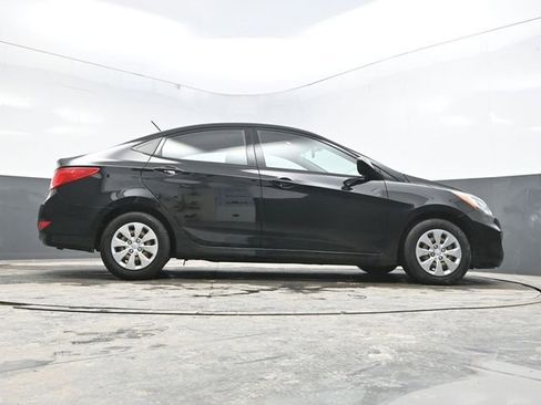 Used 2017 Hyundai Accent SE image 36