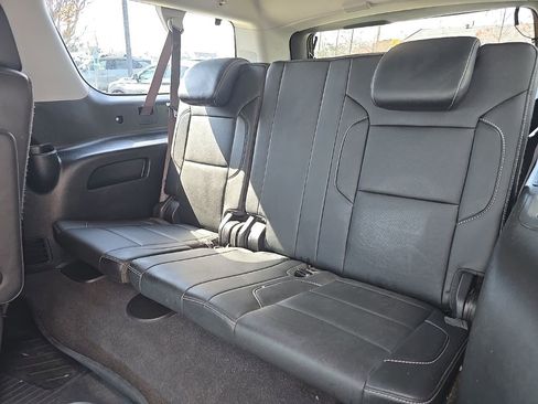 Used 2020 Chevrolet Suburban Premier w/ Premier 6.2L Value Package image 26