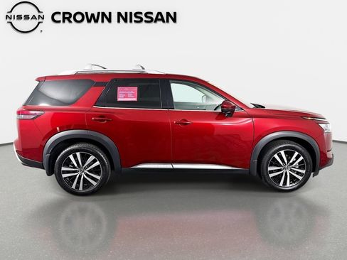 Used 2023 Nissan Pathfinder Platinum AWD/4WD image 5