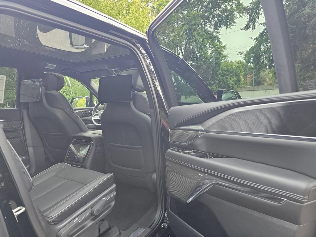 New 2026 Cadillac Escalade IQL Sport 2 w/ LPO, ONYX Package AWD/4WD image 15