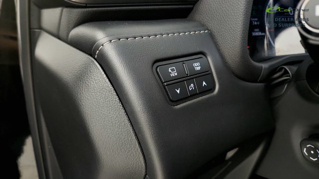 Used 2022 Lexus LX 600 F Sport w/ Accessory Package (Z1) AWD/4WD image 54
