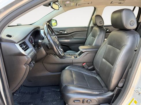Used 2018 GMC Acadia SLT AWD/4WD image 14