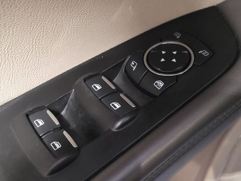 Used 2016 Lincoln MKX Reserve w/ Enhanced Security Package image 27