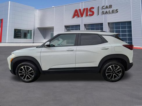 Used 2025 Chevrolet TrailBlazer LT AWD/4WD image 10