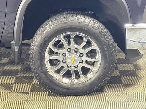 Used 2024 Chevrolet Silverado 3500 LTZ w/ LTZ Premium Package image 24