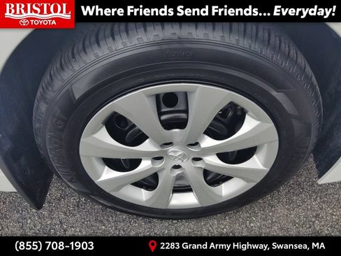Used 2026 Toyota Corolla LE FWD image 9