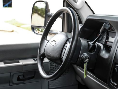 Used 2019 Ford E-350 and Econoline 350 Super Duty w/ Power Windows & Locks Group RWD image 15