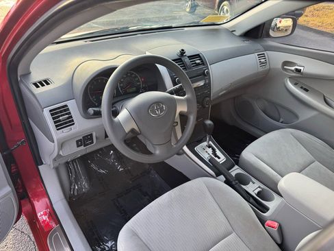 Used 2010 Toyota Corolla LE image 10