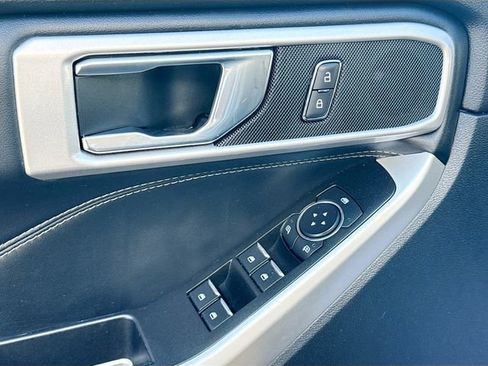 Used 2022 Ford Explorer XLT w/ Class IV Trailer Tow Package image 19