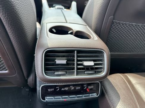 Used 2023 Mercedes-Benz GLS 450 4MATIC image 21