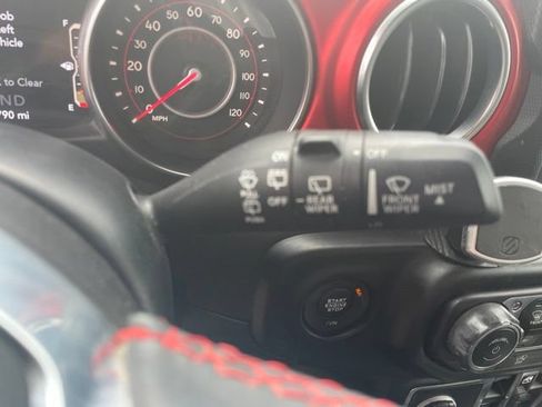 Used 2019 Jeep Wrangler Unlimited Rubicon AWD/4WD image 35