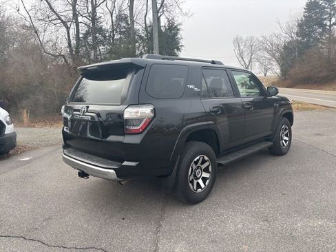 Used 2024 Toyota 4Runner TRD Off-Road image 3