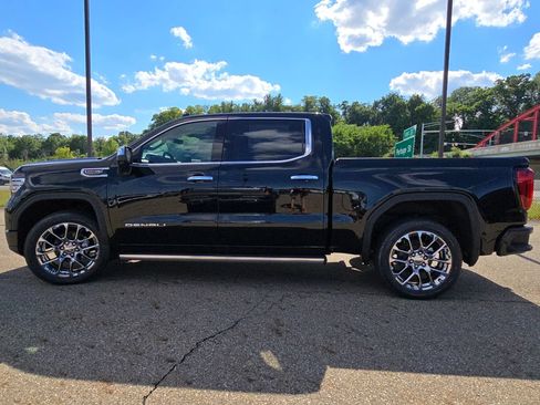 New 2026 GMC Sierra 1500 Denali w/ Denali Reserve Package AWD/4WD image 20