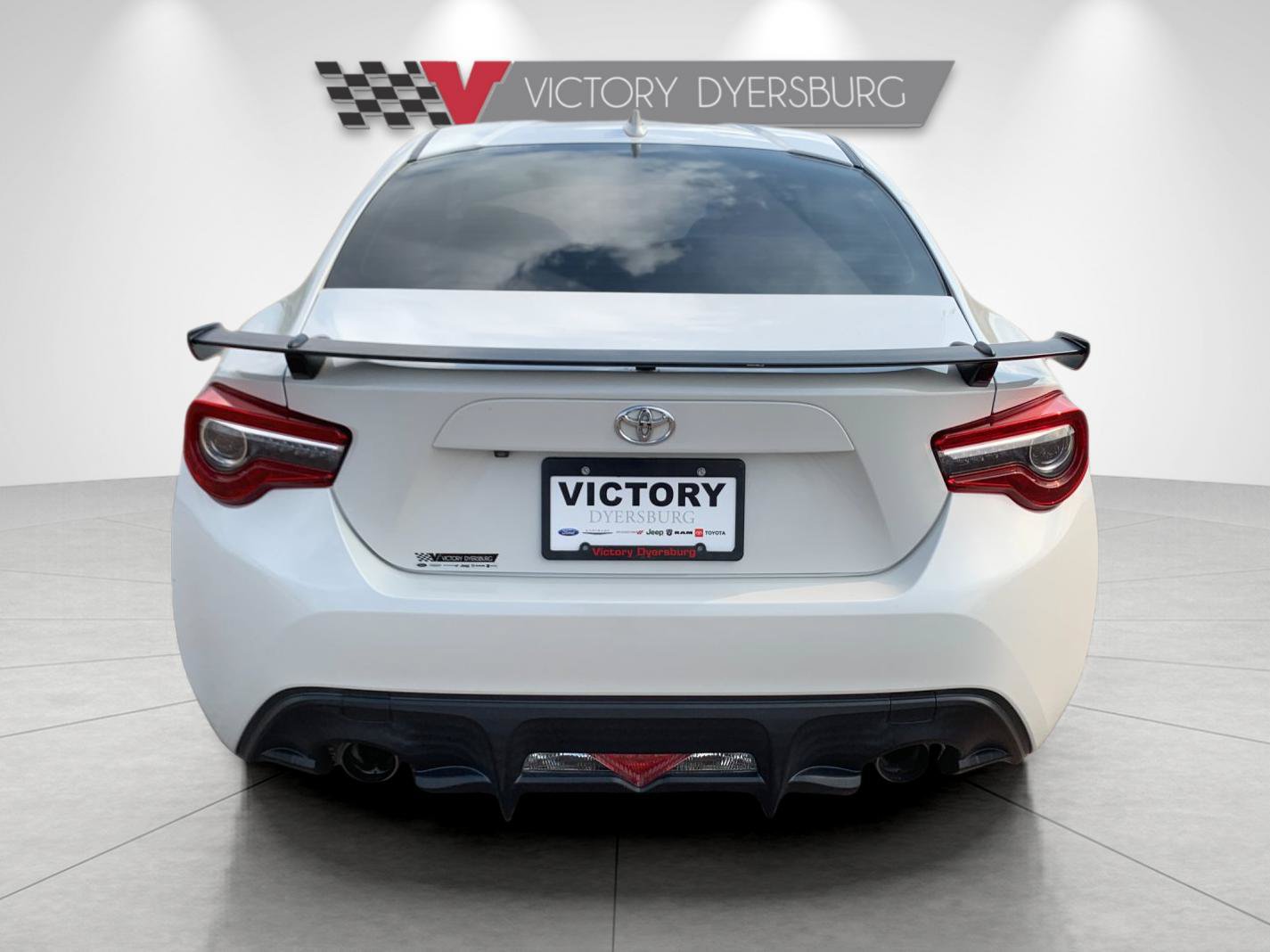 Used 2018 Toyota 86 RWD image 5