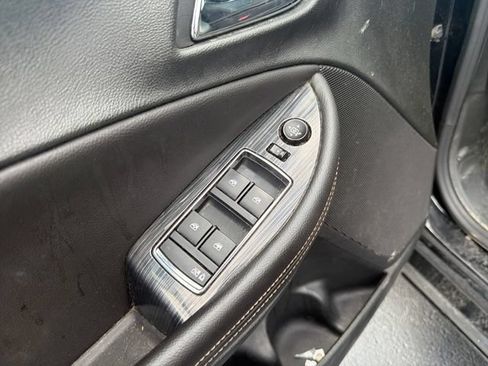 Used 2017 Chevrolet Impala LT FWD image 12