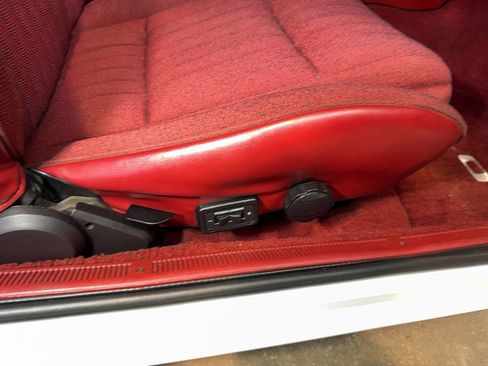 Used 1992 Ford Mustang LX RWD image 95