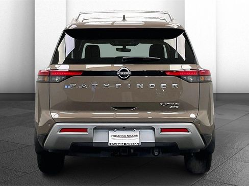 Certified 2024 Nissan Pathfinder Platinum image 3