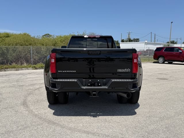 New 2026 Chevrolet Silverado 3500 High Country w/ High Country Premium Package AWD/4WD image 4