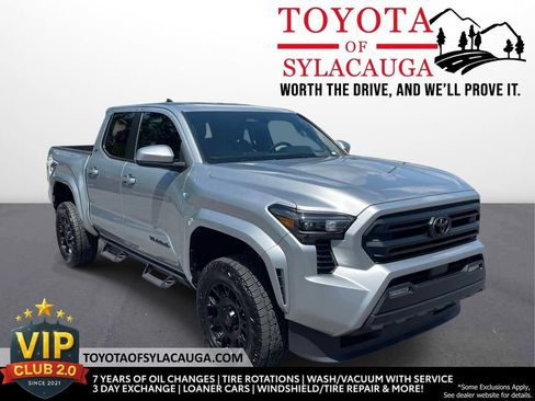 Used 2025 Toyota Tacoma SR5 RWD image 1