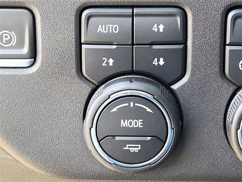 Used 2023 Chevrolet Silverado 1500 ZR2 w/ Technology Package image 26