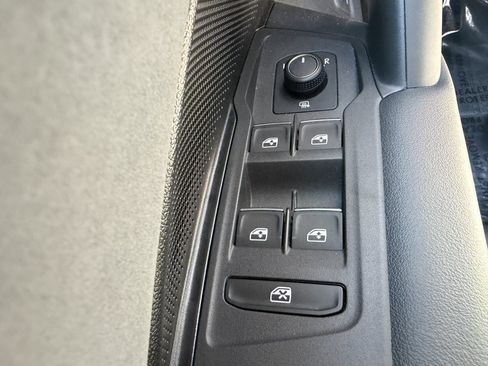 Used 2025 Volkswagen Tiguan SE R-Line AWD/4WD image 28