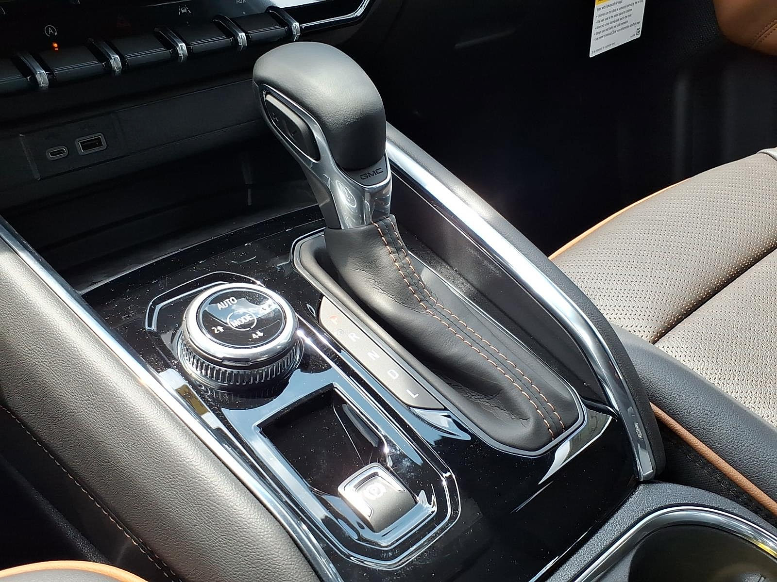 New 2026 GMC Canyon AT4 AWD/4WD image 18