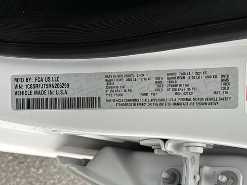 Used 2024 RAM 1500 Laramie image 35