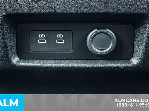 Used 2025 Nissan Armada SL w/ Captain's Chari Seat Package image 51