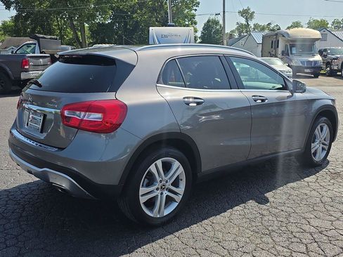 Used 2018 Mercedes-Benz GLA 250 4MATIC image 2