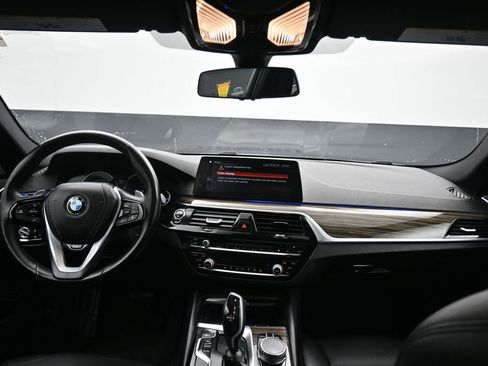Used 2018 BMW 530i xDrive AWD/4WD image 40