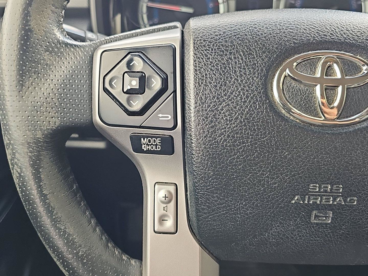 Used 2019 Toyota 4Runner SR5 AWD/4WD image 17