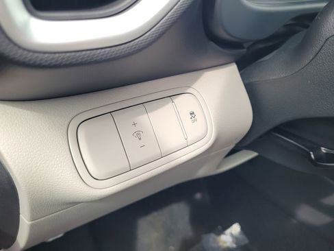 New 2025 Hyundai Venue SEL image 15