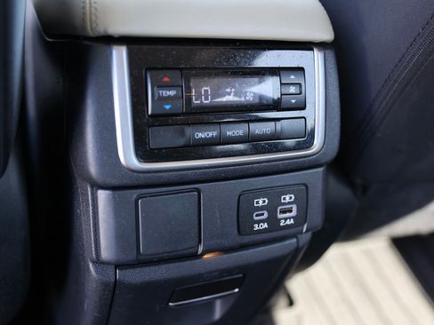 Used 2023 Subaru Ascent Premium w/ Convenience Package AWD/4WD image 25