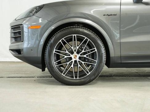 New 2025 Porsche Cayenne E-Hybrid AWD/4WD image 43