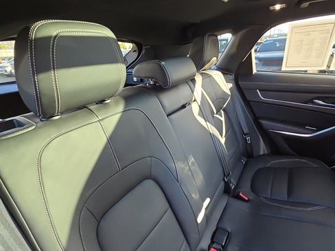 Used 2024 Jaguar F-PACE R-Dynamic S image 18