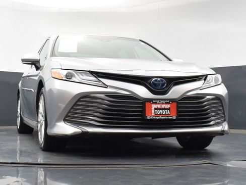 Used 2020 Toyota Camry XLE image 31