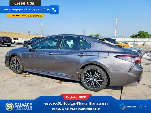 Used 2022 Toyota Camry SE w/ Cold Weather Package AWD/4WD image 3