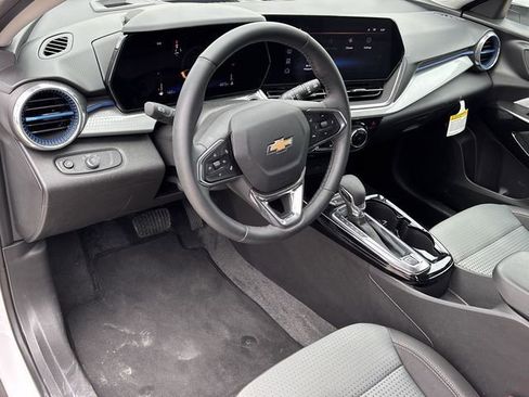 New 2026 Chevrolet Trax LT w/ Driver Confidence Package FWD image 22