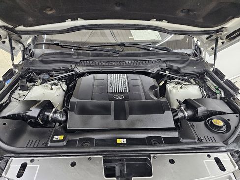 Used 2017 Land Rover Range Rover HSE image 42