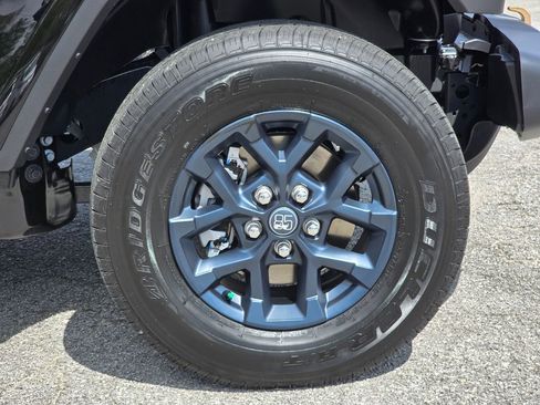 New 2026 Jeep Gladiator Sport AWD/4WD image 13