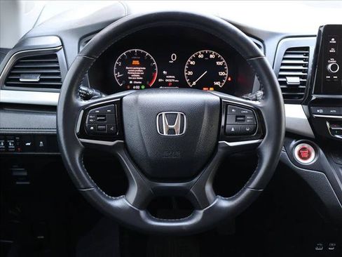 Used 2025 Honda Odyssey EX-L image 13