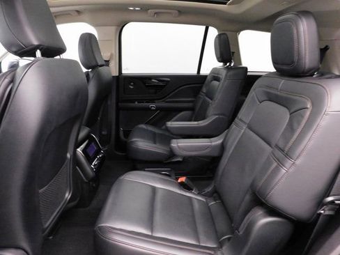 Used 2023 Lincoln Aviator Reserve image 30