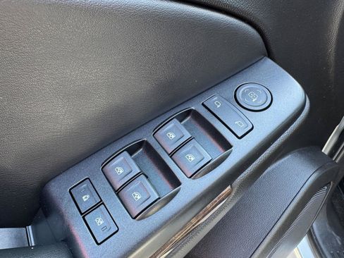 Used 2017 Chevrolet Tahoe LS AWD/4WD image 13