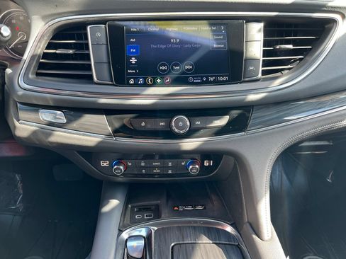 Used 2023 Buick Enclave Essence FWD image 37