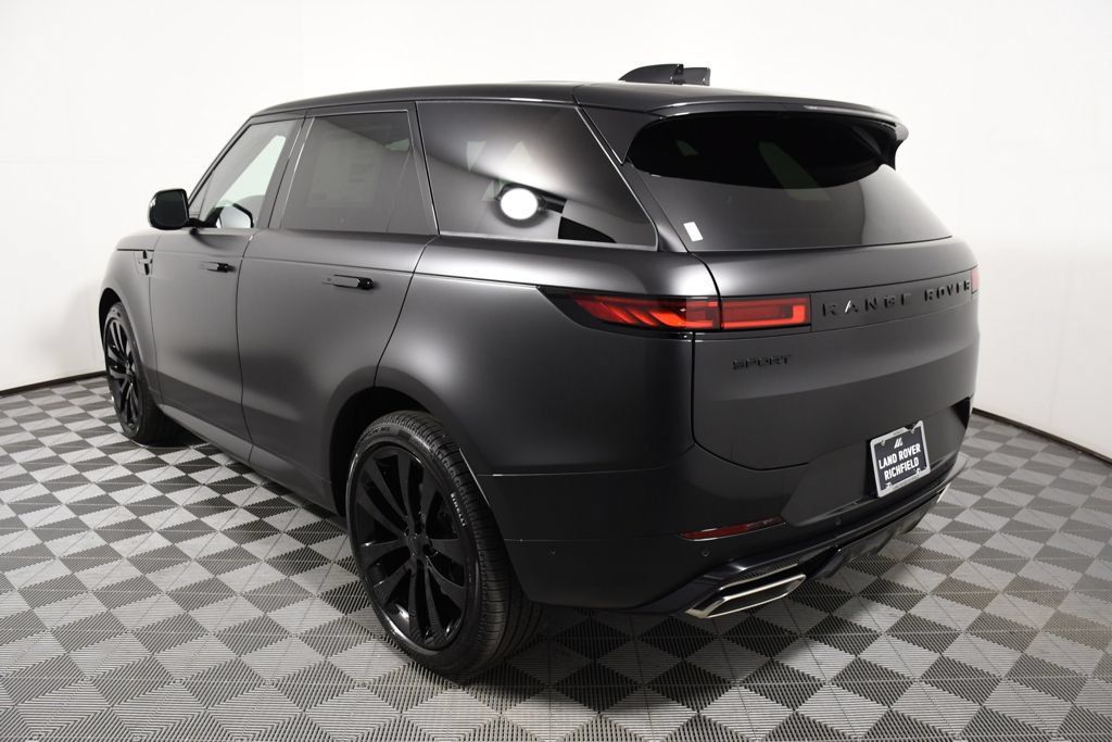 New 2027 Land Rover Range Rover Sport Dynamic SE AWD/4WD image 4