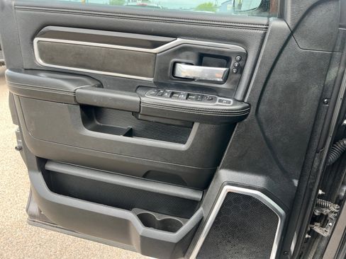 Used 2022 RAM 2500 Laramie w/ Night Edition image 13