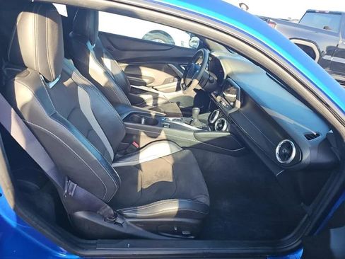 Used 2017 Chevrolet Camaro SS RWD image 10